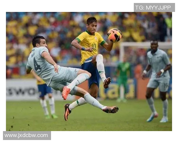 夜店派对与足球明星的双重生活:揭秘那些热爱夜晚狂欢的球场英雄 夜店派对与足球明星的双重生活:揭秘那些热爱夜晚狂欢的球场英雄