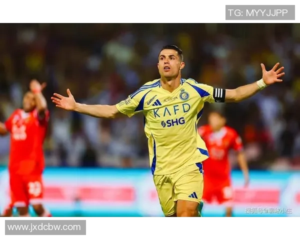 欧洲足坛明星球员汇聚各国豪门 他们的传奇故事与球场荣耀